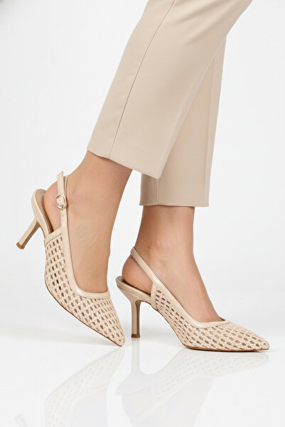 AYAKMOD Μπεζ γυναικεία βραδινά παπούτσια με λεπτό τακούνι 658248 Z
