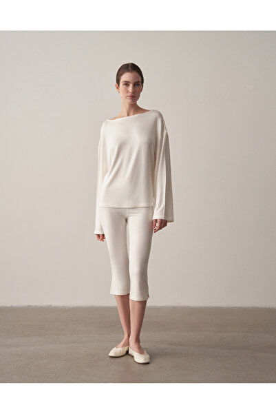 Kuğu Collection Kayık Yaka Rahat Formlu Bluz Ekru