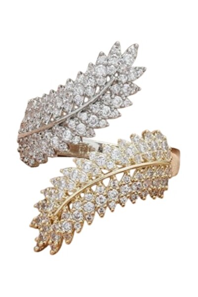 The Casius. Adjustable Women's Ring with Maple Leaf Design