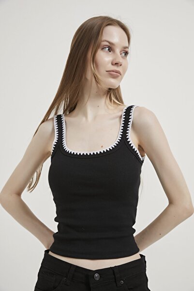 Arma Life ARMALIFE 1640 ΓΥΝΑΙΚΕΙΟ ΚΟΡΜΙΤΣΙΝΟ ΜΕ ΛΕΠΤΟΜΕΡΕΣ ΡΑΠΤΙΚΕΣ ΛΕΠΤΟΜΕΡΕΙΕΣ