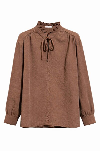 Mixray 4824 Дамска блуза с волани, с връзки, висока яка и дълъг ръкав, кафява