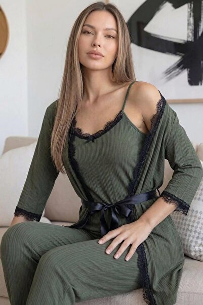 Pijamaevi Σετ πιτζάμες Pegasus με χακί σχέδιο και ρόμπα