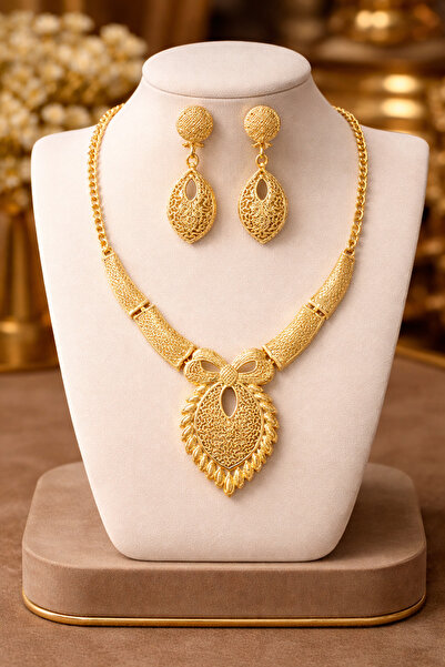 Constanza Exclusive Imperial Glow Altın Renk Vintage Desenli Kolye Küpe Set –...