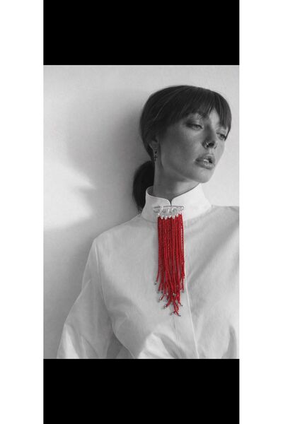 zamansız takı broş