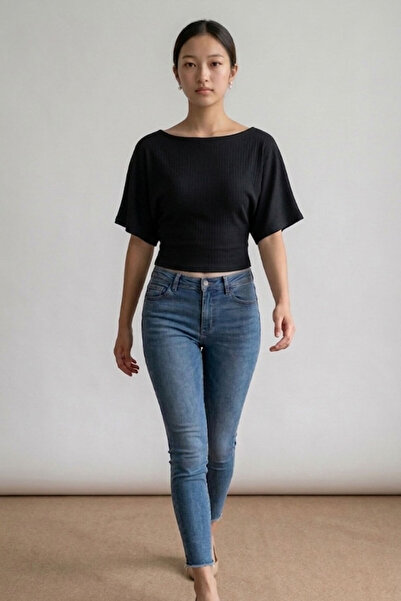 Şiir PAKSE Slim Fit Μπλούζα με λαιμόκοψη καγιάκ, εφαρμοστή στη μέση, με φαρδι...