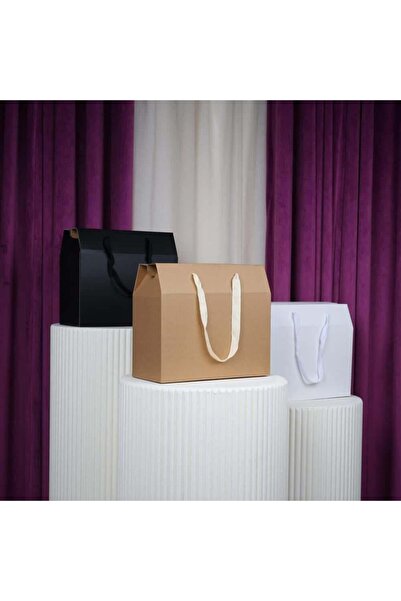 Gifts World صناديق هدايا بيضاء أنيقة