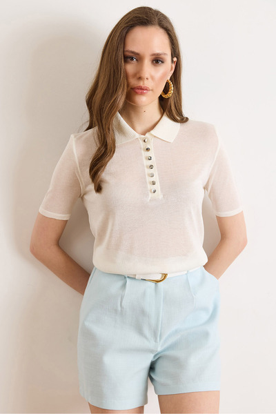 Olalook Γυναικεία Λευκή Πλεκτή Μπλούζα με Γιακά Πόλο και Διαφάνειες BLZ-19003302