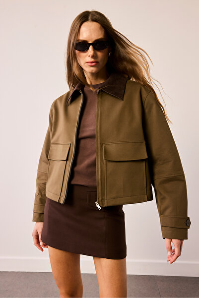 Beyyoglu Kontrast Yakalı Ceket