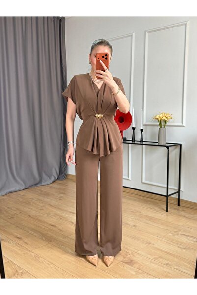 Size Özgü Kahve Beli Broş Detaylı Yarım Kol Takım