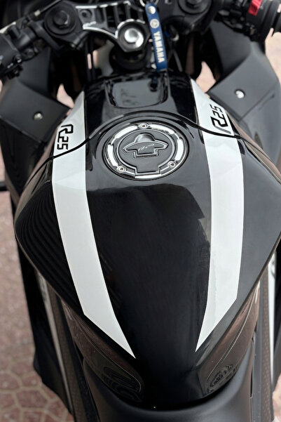 Banxtre Yamaha R25 için Depo Üstü Kordon Sticker Seti (Sağ ve Sol) (2019-2020...