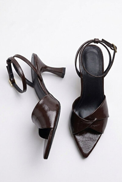 Papuckurdu Καφέ γυναικεία βραδινά παπούτσια με λεπτό τακούνι από δερμάτινο λο...