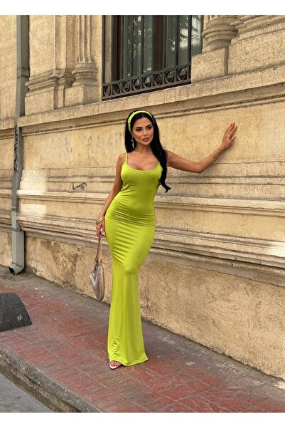 elbisereyonda μάξι φόρεμα με τιράντες και αξεσουάρ μπαντάνα