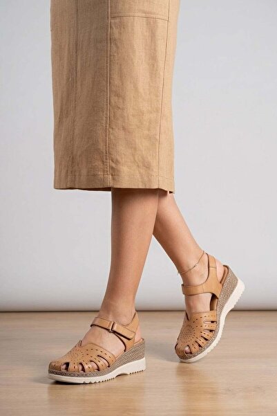 Ayakkabı Fuarı Elit ASIRM2613 Γυναικεία σανδάλια με σφήνα τακούνια από γνήσιο...