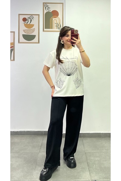 bydenizcollection طقم بدلة رياضية مطرزة بصدف البحر مع خصر مطاطي وخياطة على شك...