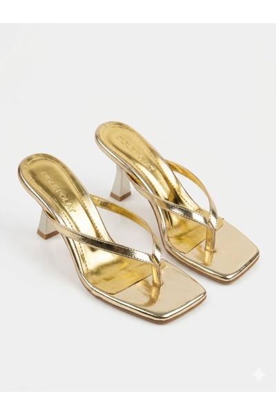 diclepolat Γυναικείες χρυσές παντόφλες με λεπτό λουράκι και τακούνι Vela