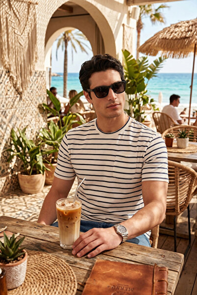 Buratti Βαμβακερό ριγέ μπλουζάκι με λεπτομέρεια τσέπης και λαιμόκοψη ποδηλάτο...