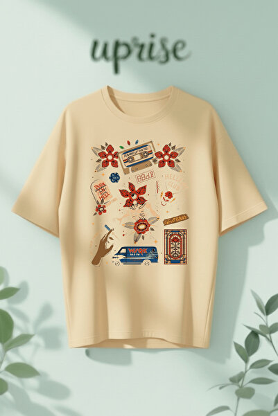 Vordevia Μπλουζάκι Stranger Things με στάμπα κολάζ από βαμβάκι σε μεγάλο μέγεθος