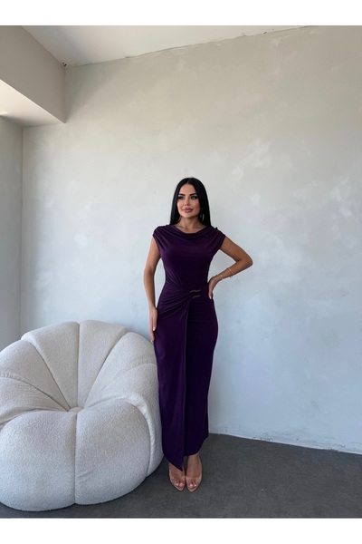 LİLA İSTANBUL Βραδινό φόρεμα από ύφασμα Sandy με λαιμόκοψη καγιάκ και καρφίτσ...