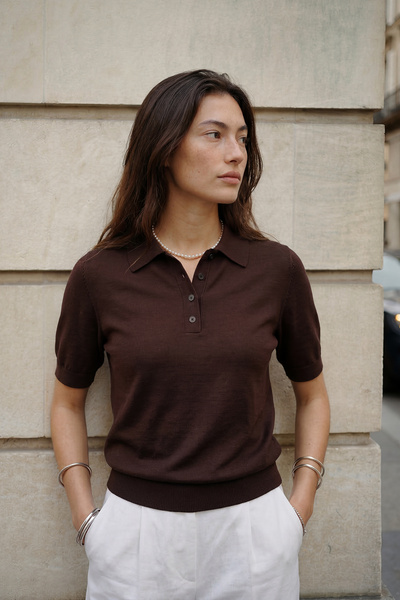 CHUBA Γυναικείο κοντομάνικο πλεκτό πουλόβερ με κουμπιά και λαιμόκοψη πόλο καφ...