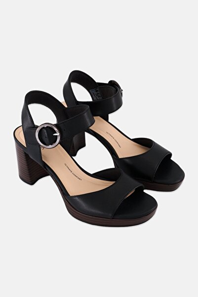 CLARKS Women Ambyrlyn Ruby Adjustable Closure Sandals, Black