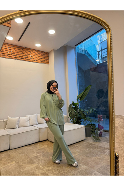 Suede Style 5914 - Κομψό και άνετο σετ από βανίζελ με λεπτομέρεια κουμπιών στ...