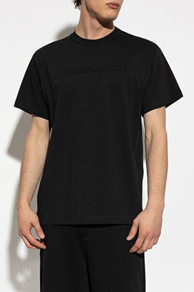 Versace تي شيرت رجالي من القطن ذو قصة عادية وشعار منقوش وياقة دائرية وأكمام ق...