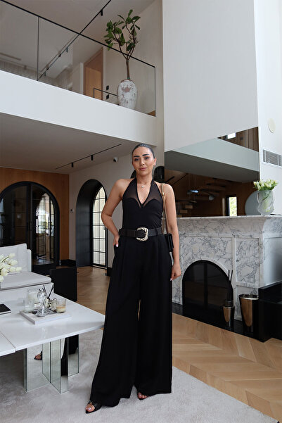 Özge Özgenç Παντελόνι Palazzo από γυαλιστερό ύφασμα με πιέτες