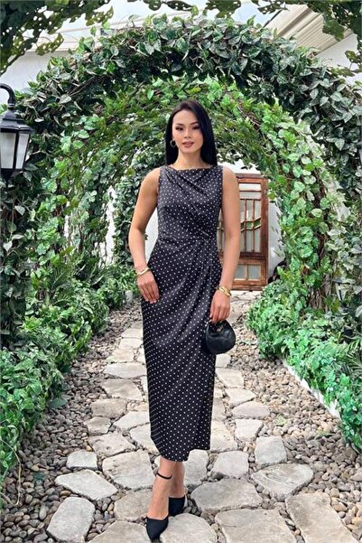 Neşeli Butik Γυναικείο μίντι φόρεμα με μαύρο πουά σχέδιο, σατέν ύφασμα και ντ...