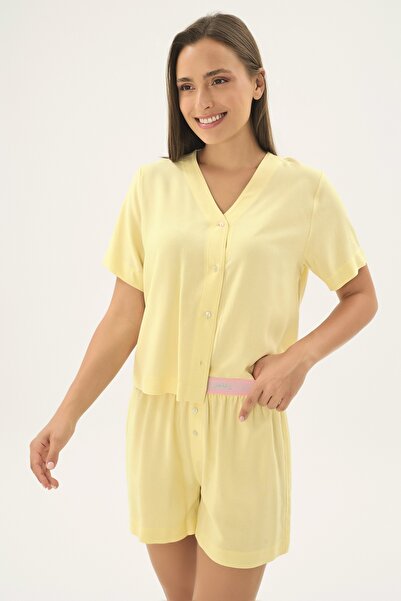 Sevim 17466 Women's Buttoned Shorts Set