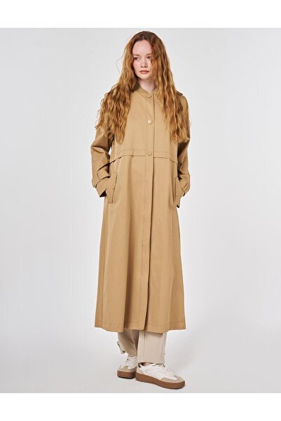 Kayra Λεπτομερής κολάρα κολεγιακού τύπου με απολέτα σε μπεζ χρώμα