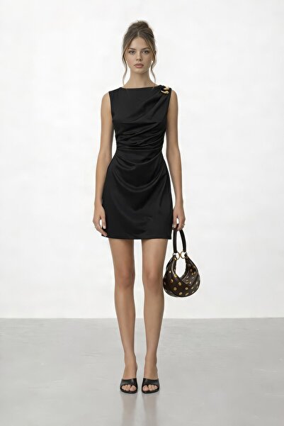 VAGGON Αμάνικο μίνι φόρεμα με μεταλλική λεπτομέρεια αξεσουάρ