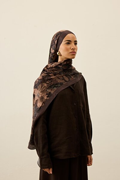 Modakaşmir Βιολετί Σάλι Λίβα Μοντάλ Κράσ