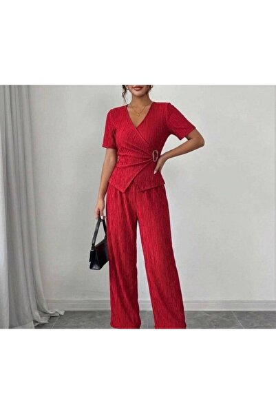 Wear Up بدلة نسائية بتفاصيل مشبكية وصدرية مزدوجة