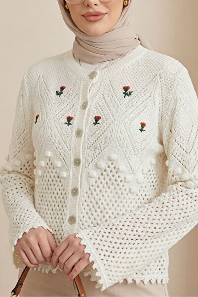 Modamorfo Ζακέτα πλεκτή με κουμπιά, κεντημένα λουλούδια και πομπόν στο μπροστ...