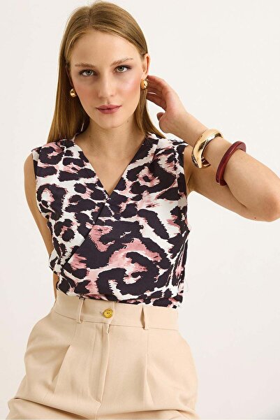 Raneel Kazançlı Alışveriş V-Neck Zero Sleeve Women's Blouse Leoparr