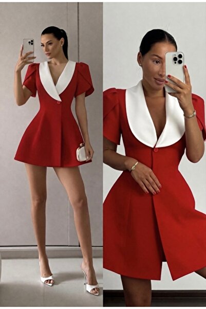 Pretty Mini dress with puffed shoulders