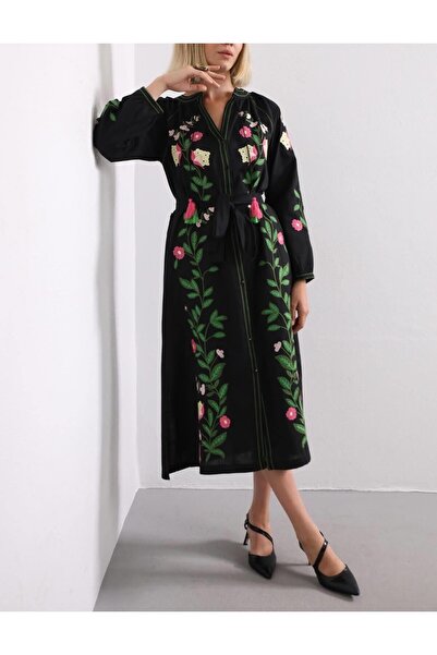 Lavanta Tekstil Φόρεμα με κεντημένα λουλούδια και σχισμές στα πλαϊνά