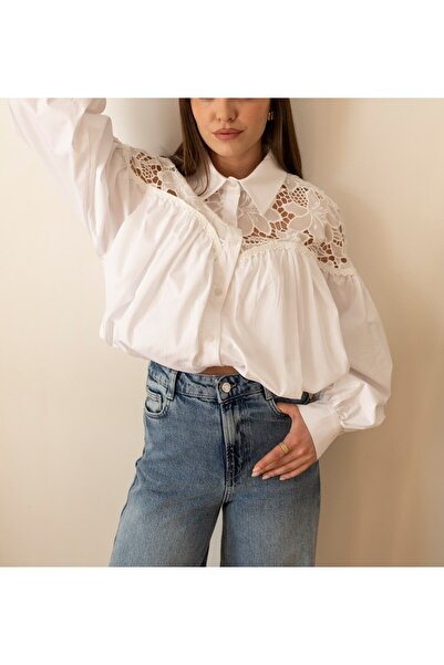 Lavanta Tekstil Λευκό πουκάμισο με λάστιχο στο κάτω μέρος και λεπτομέρεια από...