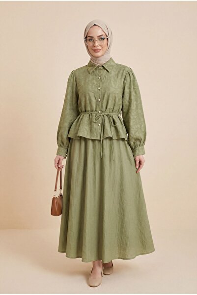 HİJABAYA Σετ ζακάρ με πέτρινα κουμπιά και φούστα με δέσιμο στη μέση