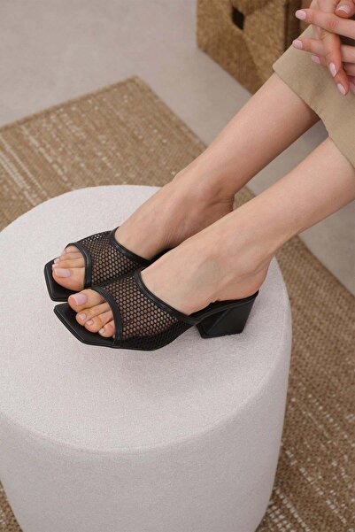 Mio Gusto Γυναικείες παντόφλες με τακούνι Kate Black Color Mesh