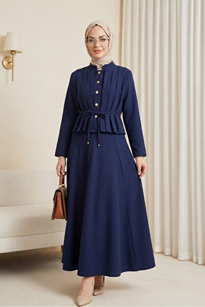 HİJABAYA Κοστούμι κρεπ με πλισέ μπροστά, κουμπιά και φούστα που δένει στη μέση