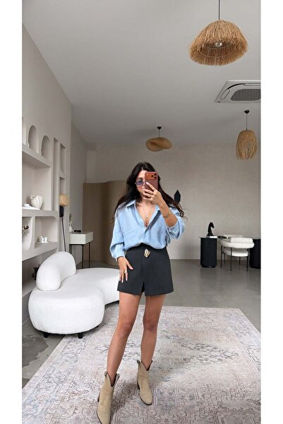 Buket Teke Ανθρακί υφασμάτινη φούστα σορτς με χρυσά αξεσουάρ και κουμπώματα