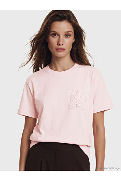 LC Waikiki Nevavm Women's T-Shirt with Oval Collar and Lace Embroidery