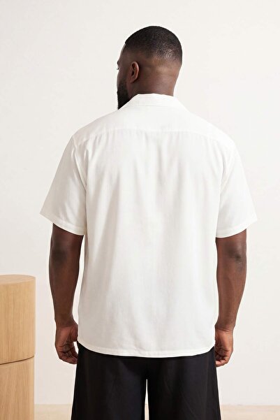 Trendyol Collection Cămașă albă supradimensionată pentru bărbați, mărime mare...