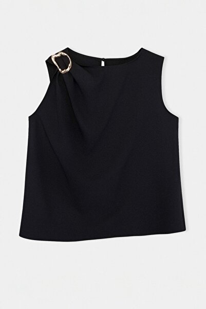 Trendyol Curve Μαύρη μπλούζα Κρεπ ύφανση Plus Size TBBSS26AF00002