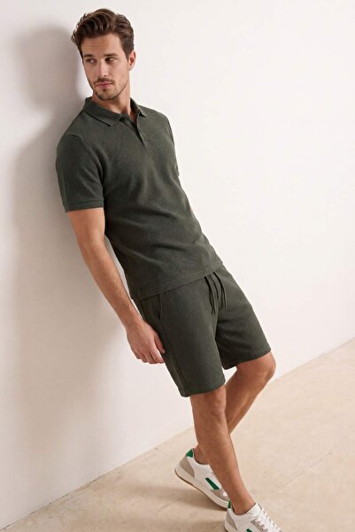 Trendyol Kollektion Khakifarbenes, strukturiertes Regular-Fit-Trainingsanzug-...