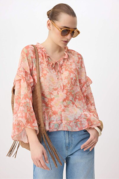 Συλλογή Trendyol Πολύχρωμη φλοράλ μπλούζα σιφόν κανονικού μεγέθους Λεπτομέρει...