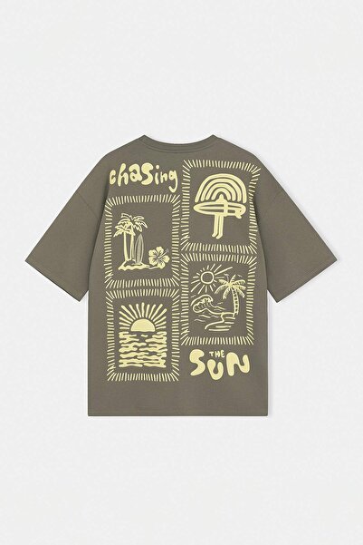 Συλλογή Trendyol Χακί Unisex Oversize/Φαρδιά Γραμμή Μπλουζάκι με στάμπα από 1...