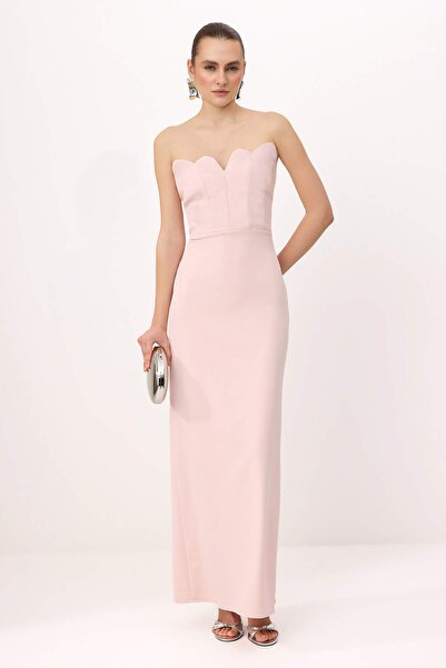 Trendyol Kollektion Puderfarbenes, schulterfreies, gewebtes Finike Maxi-Abend...