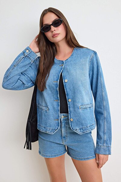 Συλλογή Trendyol Μπλε Μπουφάν με Λεπτομέρεια Κουμπιών Τζιν TWOSS26CE00041